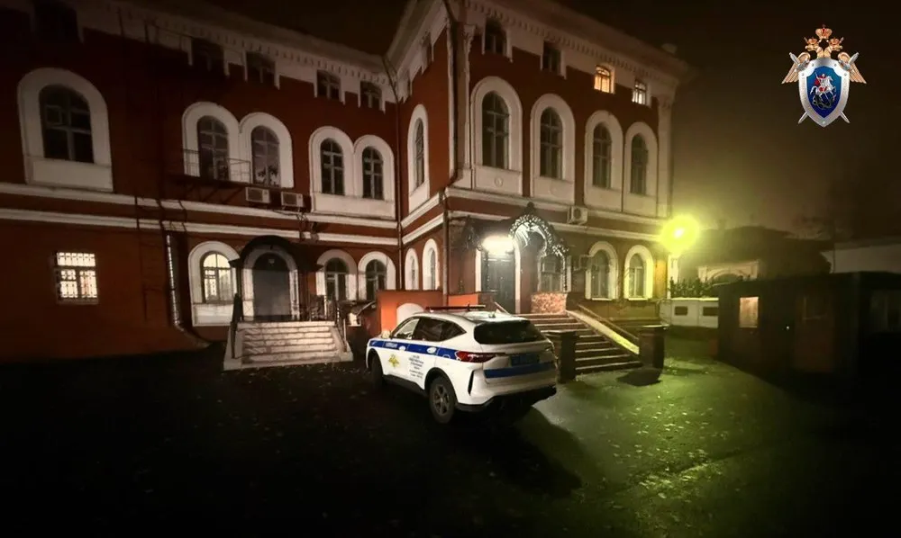 Виновник ДТП в Ярославле напал на полицейского