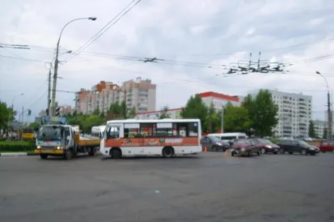 В Ярославле столкнулись «ПАЗ» и «ВАЗ»