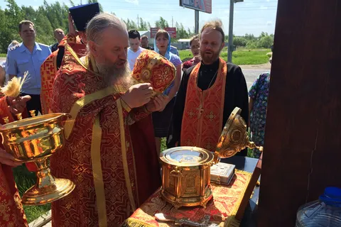 В Ярославле прошел совместный крестный ход ГИБДД и Ярославской епархии