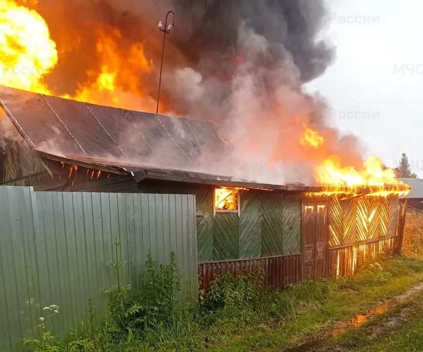 В рыбинском садоводстве сгорел дачный дом