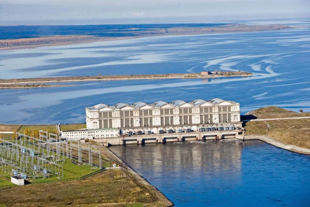 Закрыта одна из задвижек гидроузла Рыбинского водохранилища