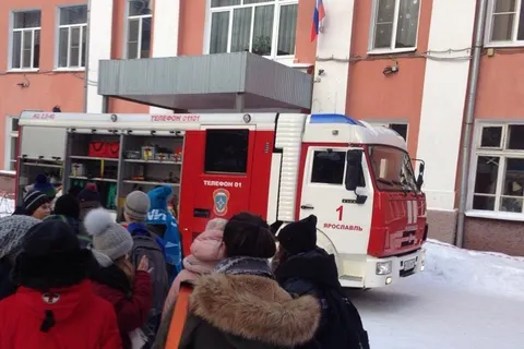 В Ярославле эвакуировали учеников школы №37