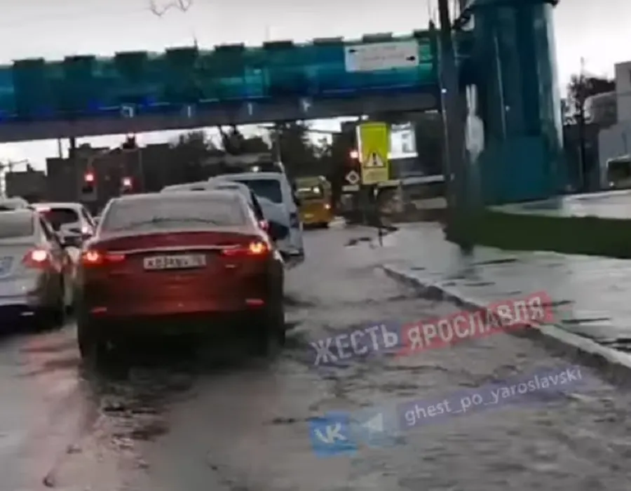 В потопах после дождей ярославцы винят неработающие ливневки