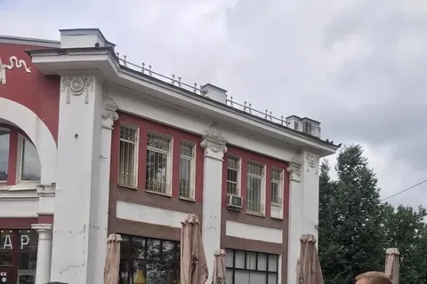 На улице Комсомольская в Ярославле начинают укладывать новую плитку