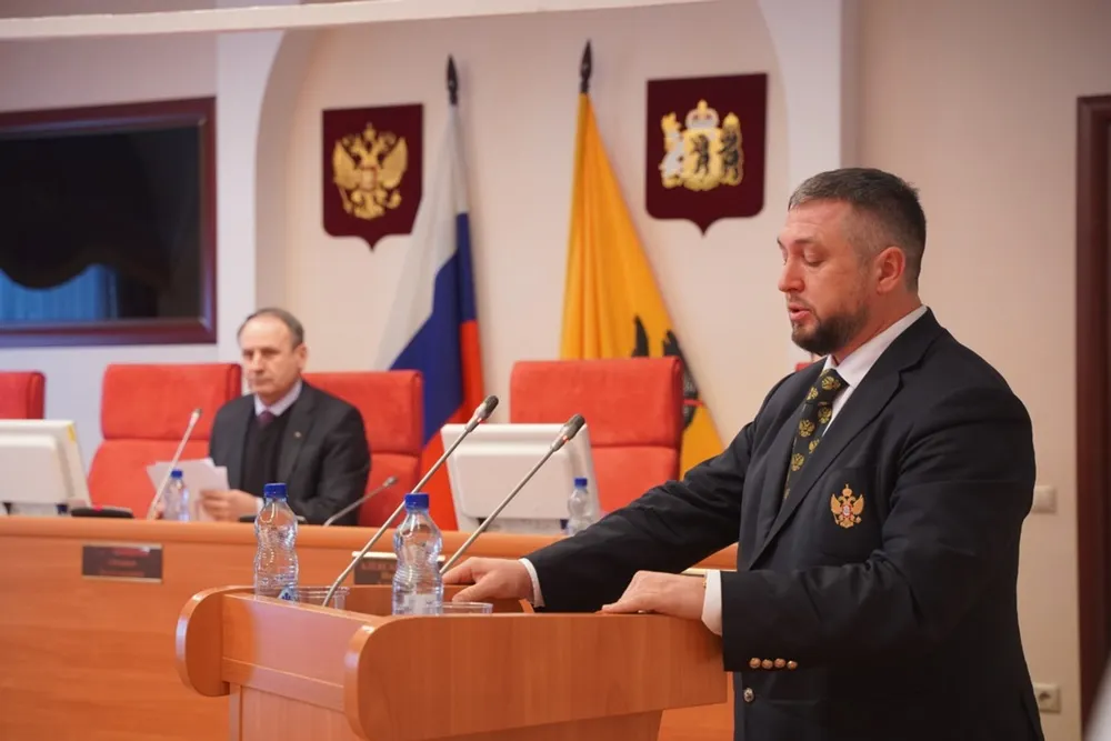 Областная дума продлила полномочия ярославского детского омбудсмена