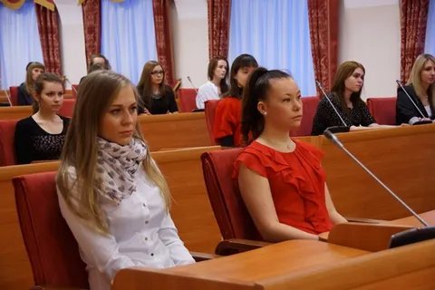 Студенты экономического факультета ЯрГУ знакомились с работой Ярославской областной Думы