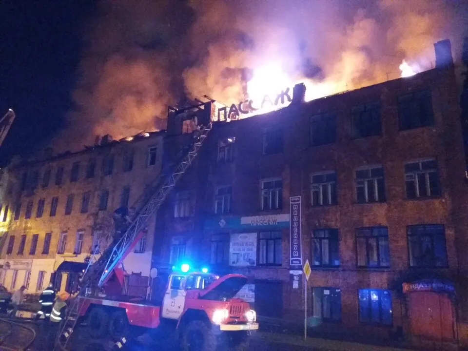 В центре Рыбинска горел торговый центр
