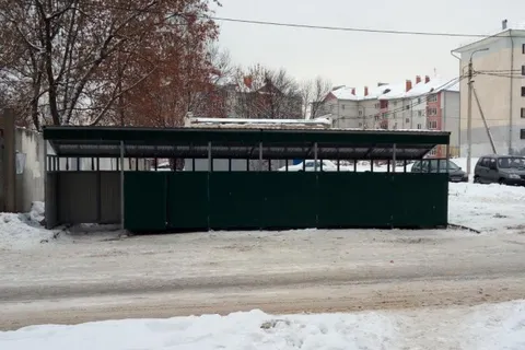 В Ярославле установили еще одну контейнерную площадку нового образца