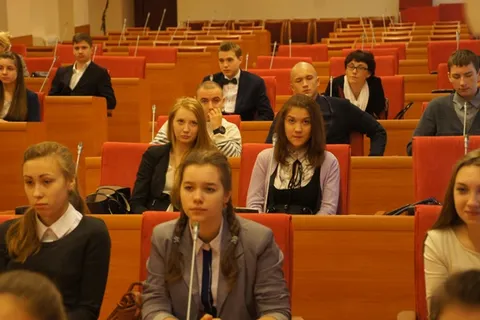 Ярославские школьники обсудили в Думе зарплаты учителей