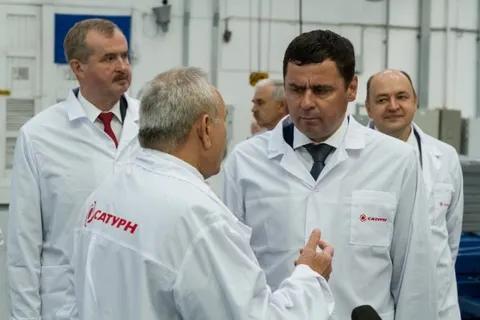 Дмитрий Миронов посетил рыбинские предприятия госкорпорации «Ростех»
