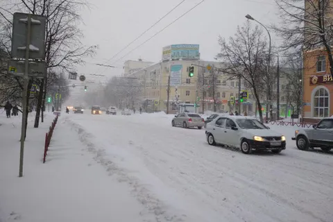 Непрекращающийся снегопад в Ярославле: онлайн-трансляция