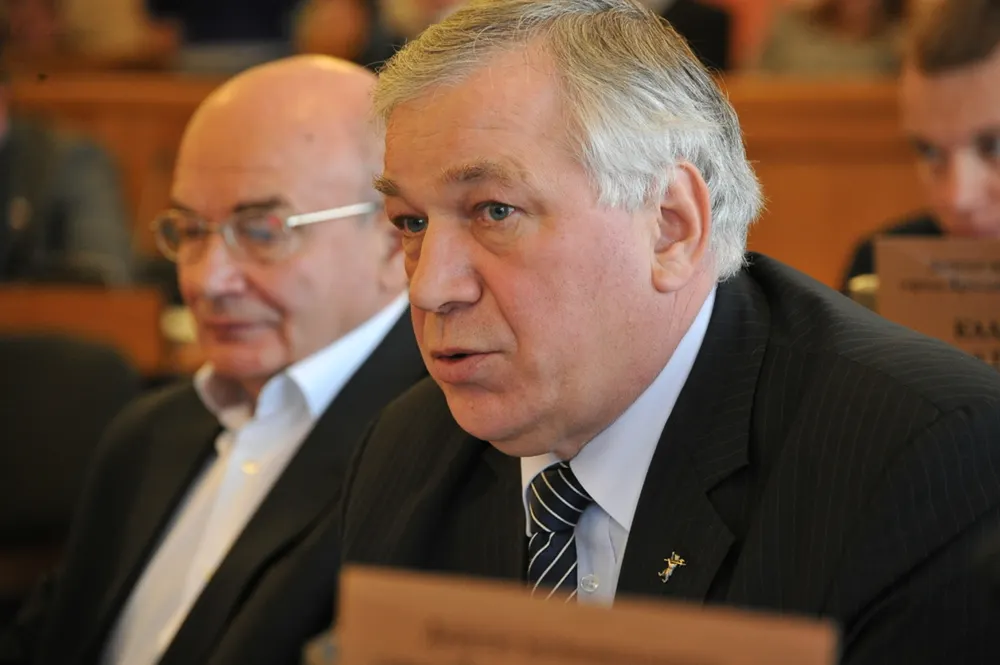 Депутаты Ярославля обсуждают отсутствие сегодня мэра Урлашова на заседании муниципалитета