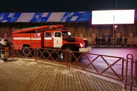Ночью загорелся торговый центр «Аура» в Ярославле