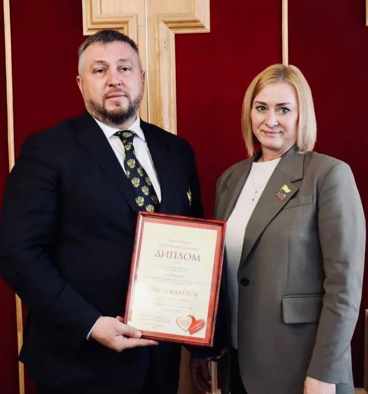 Ярославский детский омбудсмен награжден медалью премии «Родительское спасибо»