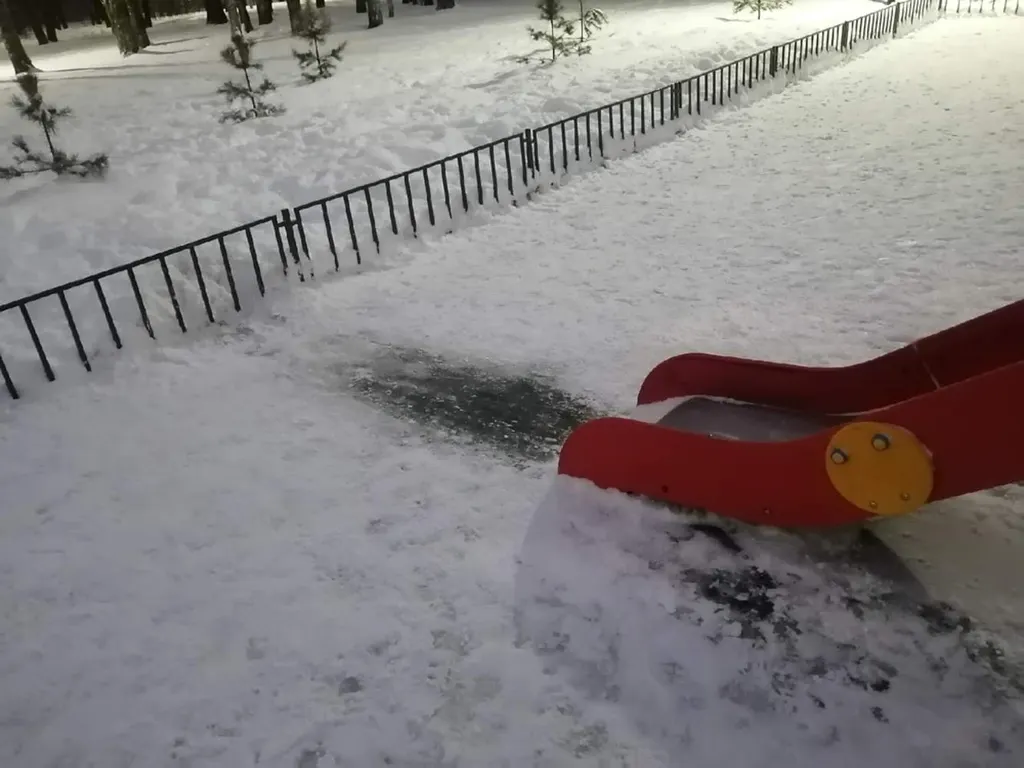 В ярославском парке горки опасны для детей