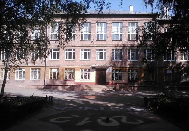 В Ярославле ограждение вокруг школы поставят только после жалобы родителей в прокуратуру