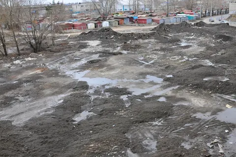 В Ярославле не ликвидируют несанкционированные снежные свалки. Фоторепортаж