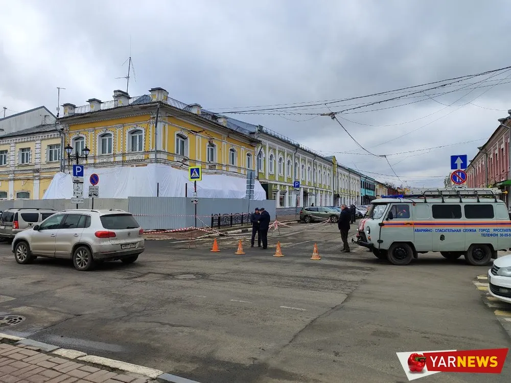 Разрушение здания в центре Ярославля могла спровоцировать вибрация
