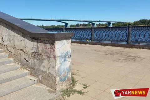 Лицо Ярославля: туристов, приплывающих на теплоходах, встречает помойка