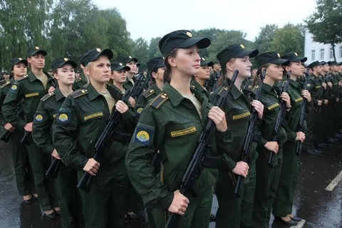 В Ярославле курсанты Военно-космической академии имени Можайского присягнули Родине