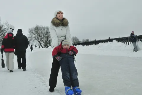 Катки в Ярославле - источник повышенной опасности. Фоторепортаж