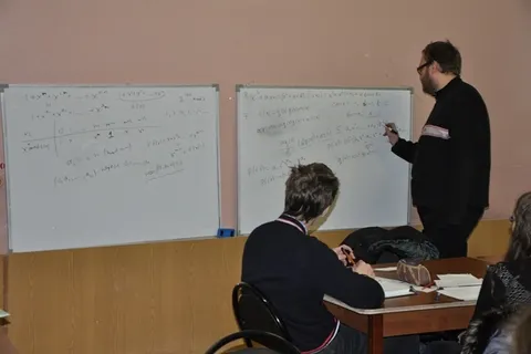 В Ярославской области прошла зимняя математическая школа. С фото
