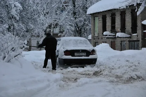 Состояние дворов и крыш в Ярославле критическое
