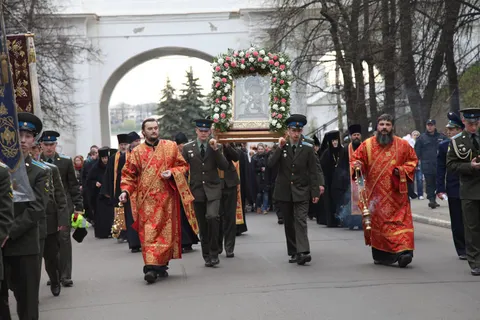 В Ярославль прибыла икона Толгской Божьей Матери (с фото)