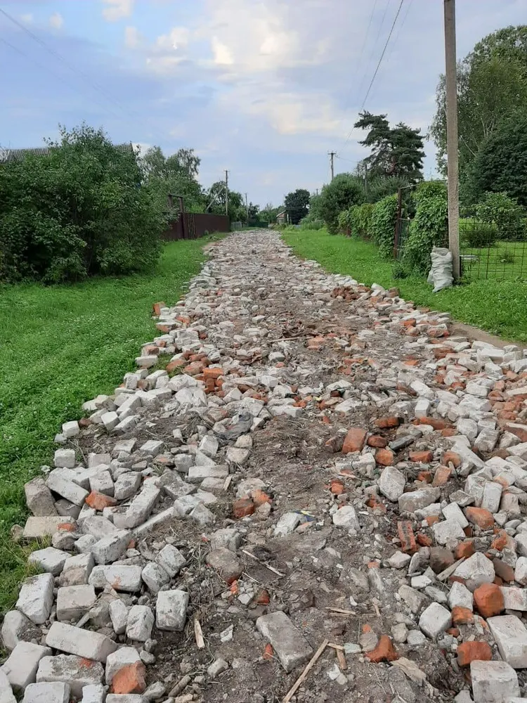 В Ярославской области появилась дорога из битого кирпича