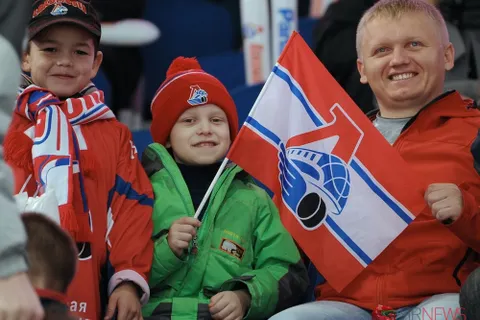 Хоккейный клуб Ярославля «Локомотив» переиграл череповецкую «Северсталь». Фоторепортаж