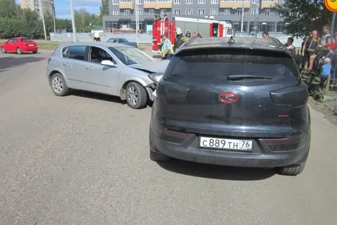 В Ярославле столкнулись две иномарки