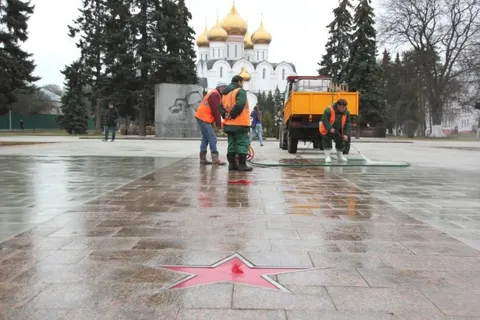 Ярославль одевается в праздничное убранство