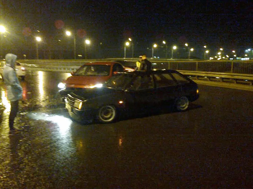 В Ярославле пьяный водитель устроил ДТП на Которосльной набережной