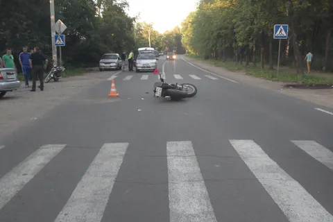 В Ростове пострадал в ДТП 17-летний мотоциклист