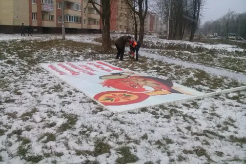 В Ярославле продолжается борьба с незаконными рекламными конструкциями