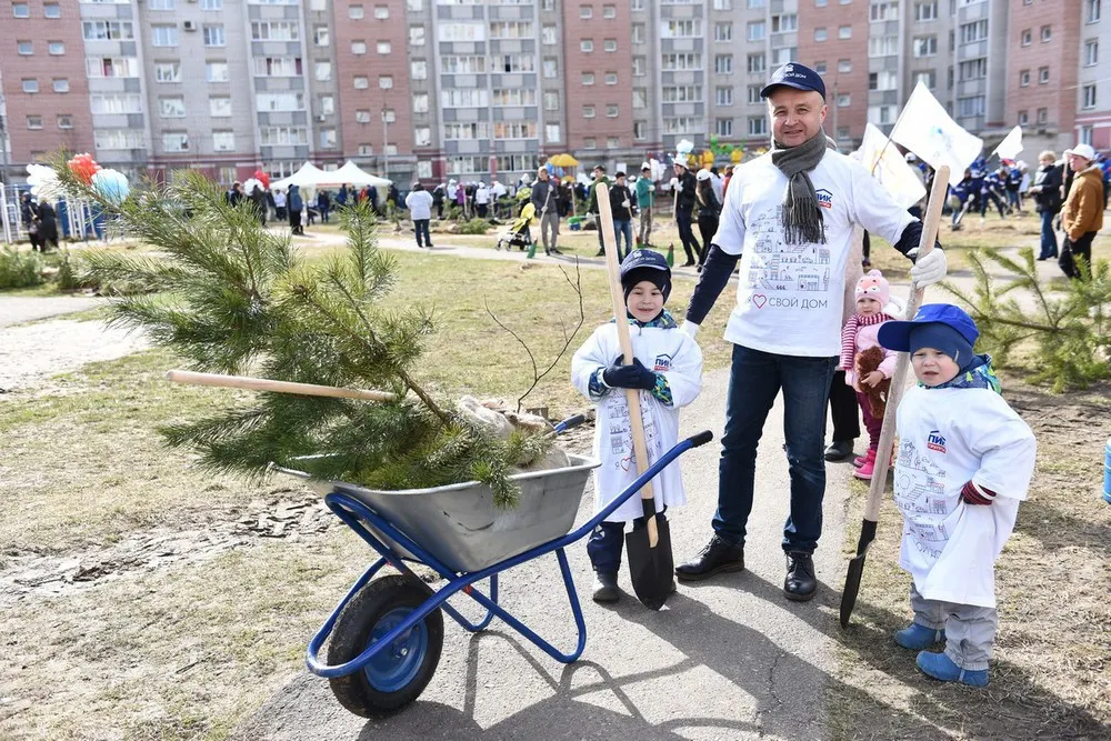 Почти пятьдесят тысяч ярославцев вышли на уборку города