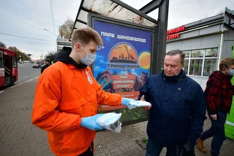 В Ярославле раздают медицинские маски