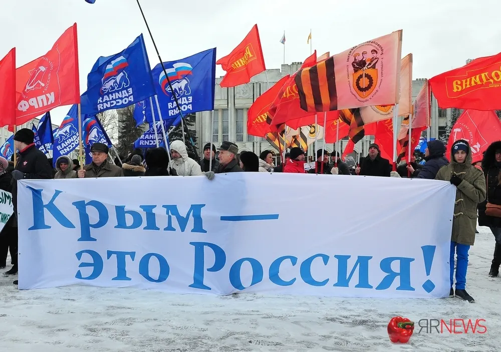 Машины с гуманитарной помощью для Крыма уже достигли Керчи