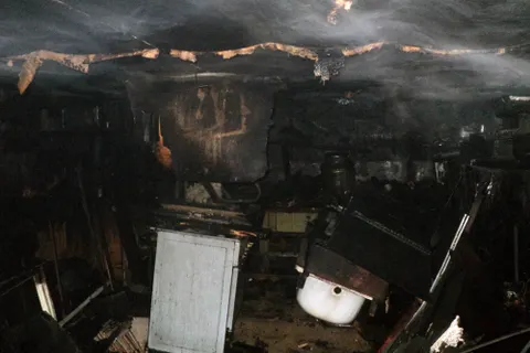 В Рыбинске сгорели гаражи