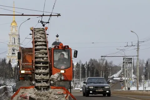 Ярославский губернатор просит продолжить работу по расчистке улиц