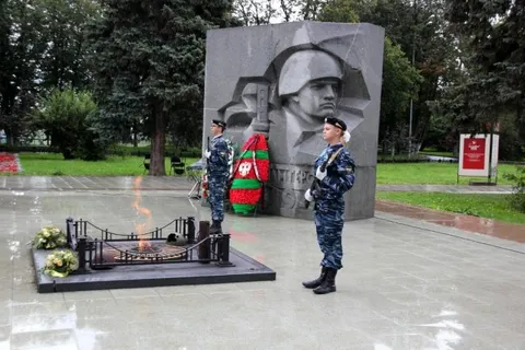 В Ярославле торжественно открыли Вахту памяти на Посту № 1