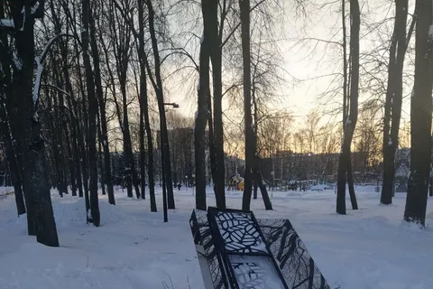 В ярославском парке «Юбилейный» рухнула стела