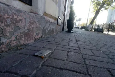 В Ярославле появился «памятник потерянному айфону»