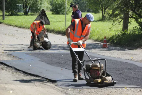 Дороги в школу ремонтируют в Ярославле