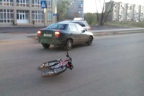 В Рыбинске иномарка столкнулась с велосипедом