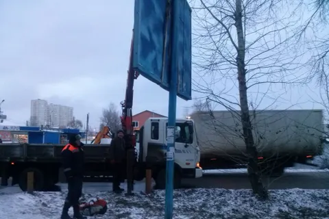 В Ярославле продолжается борьба с незаконными рекламными конструкциями