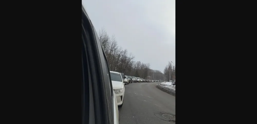 «Быстрее было через Ярославль»: жительница Рыбинска рассказала о начавшемся коллапсе