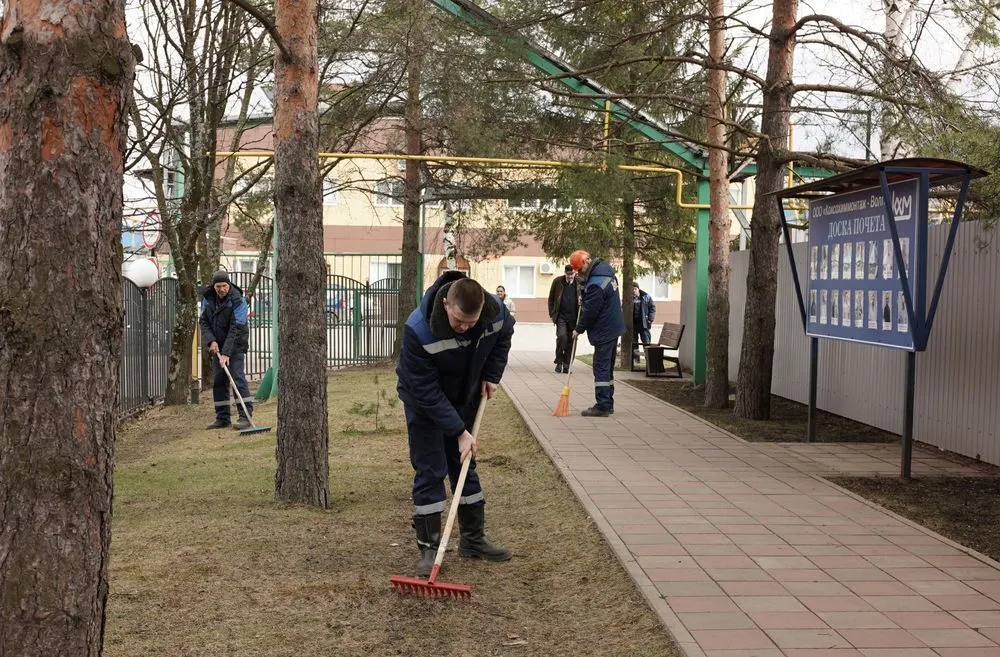 На ярославском заводе провели «зеленый субботник»