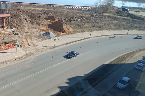 В Рыбинске ставят отбойник на месте гибели двух детей