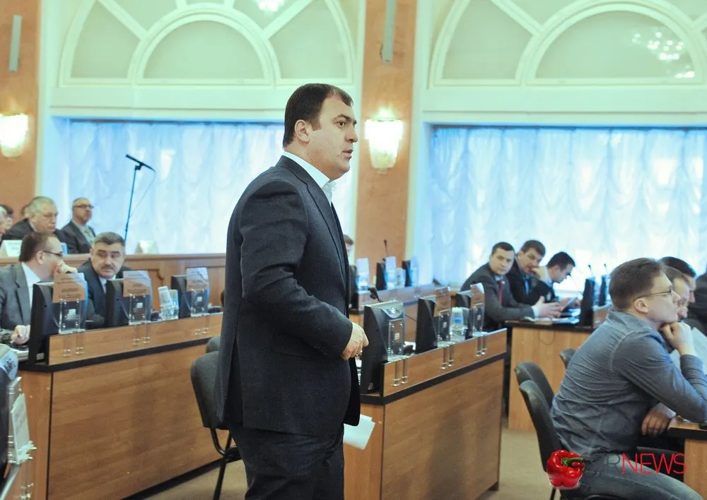 Эдуард Авдалян прокомментировал падение вдвое цены на проведение ямочного ремонта в Ярославле